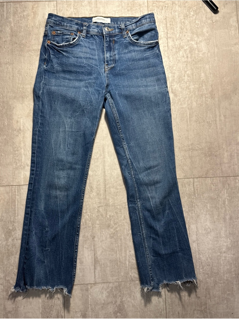 Zara premium Classic Raw-Hem Blue Women's Jeans Sz 4 medium Wash